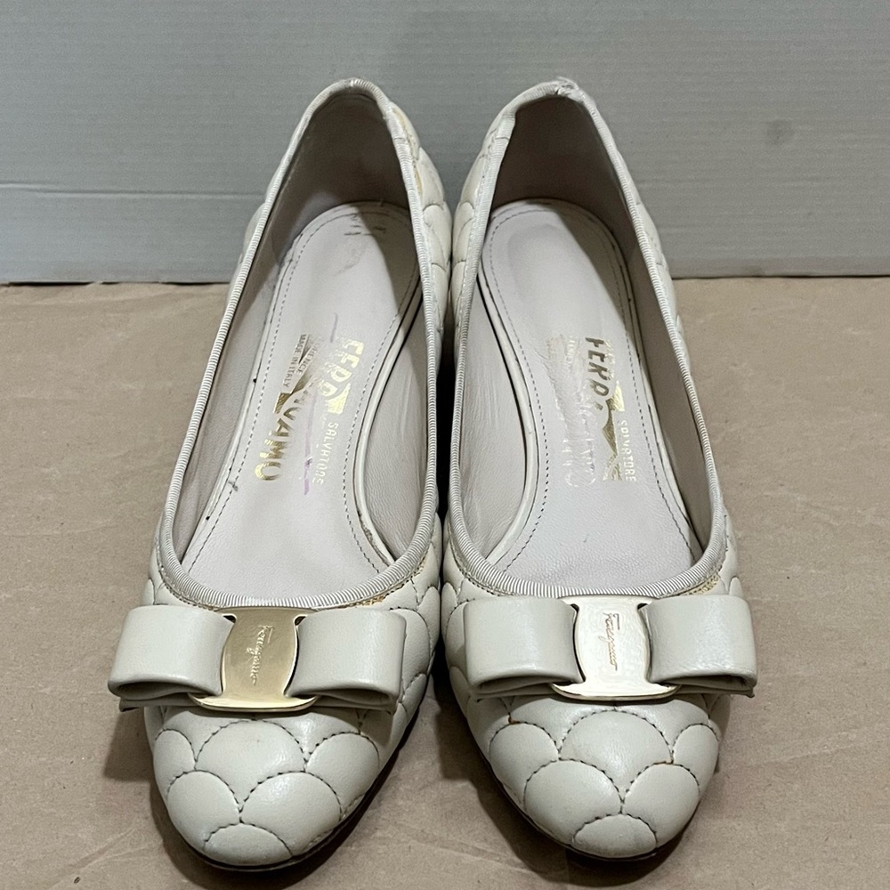 Salvatore Ferragamo Quilted Scalloped Leather Vara Pumps - Cream - Size 6B